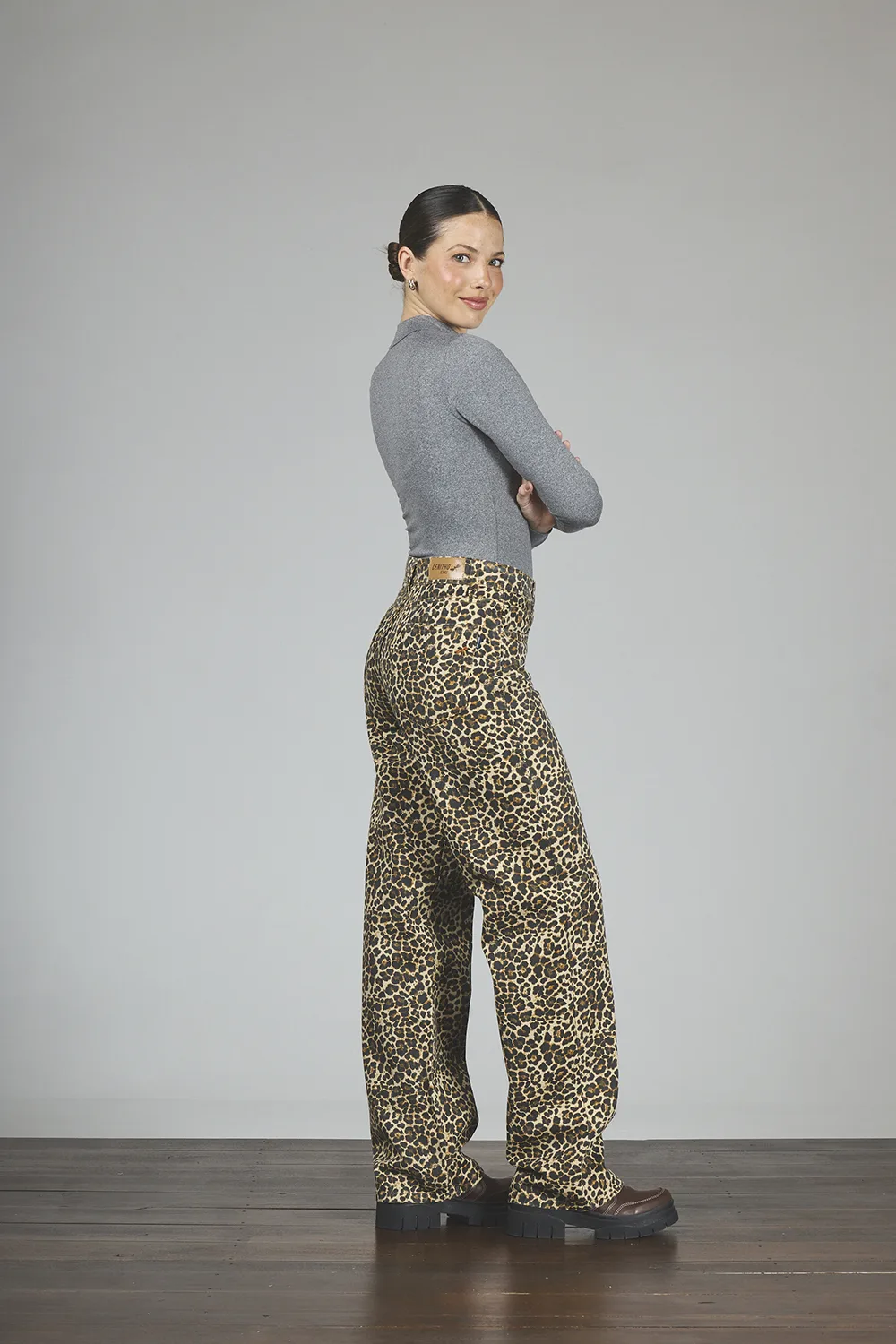 Alternative view of ART. 311 | WIDE LEG ANIMAL PRINT RIGIDO