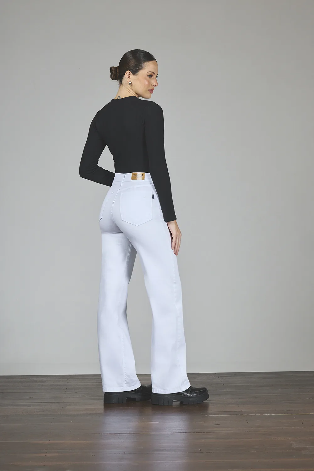 Alternative view of ART. 343 | WIDE LEG BLANCO CLÁSICO ELASTIZADO