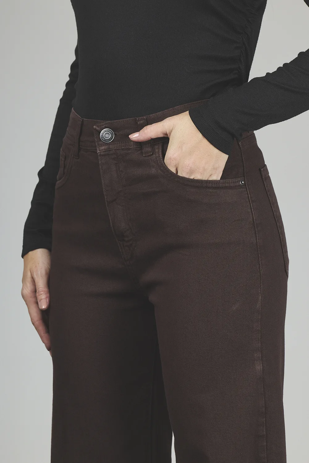 Alternative view of ART. 378 | WIDE LEG CLÁSICO CHOCOLATE ELASTIZADO