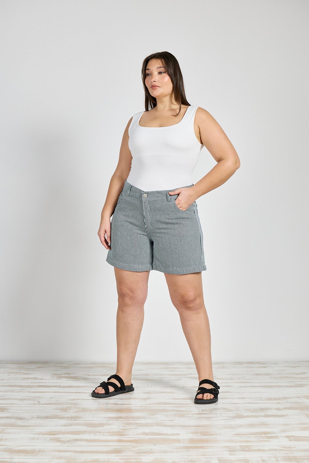 ART. M-554 | SHORT CLÁSICO AZUL RAYADO RÍGIDO
