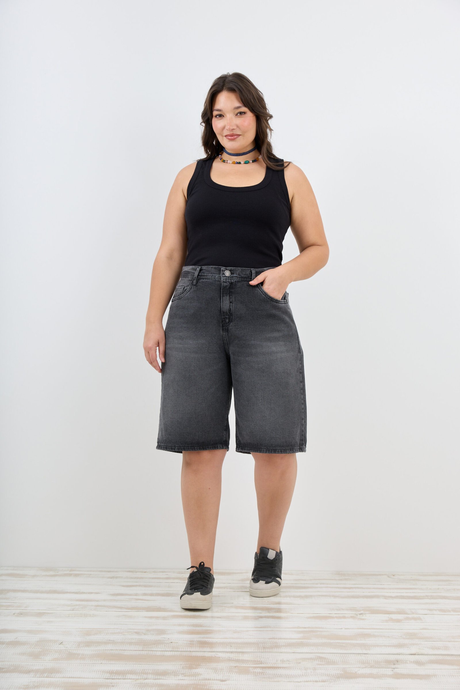 ART. M-583 | BERMUDA BAGGY NEGRO HUMO CLÁSICO RÍGIDO