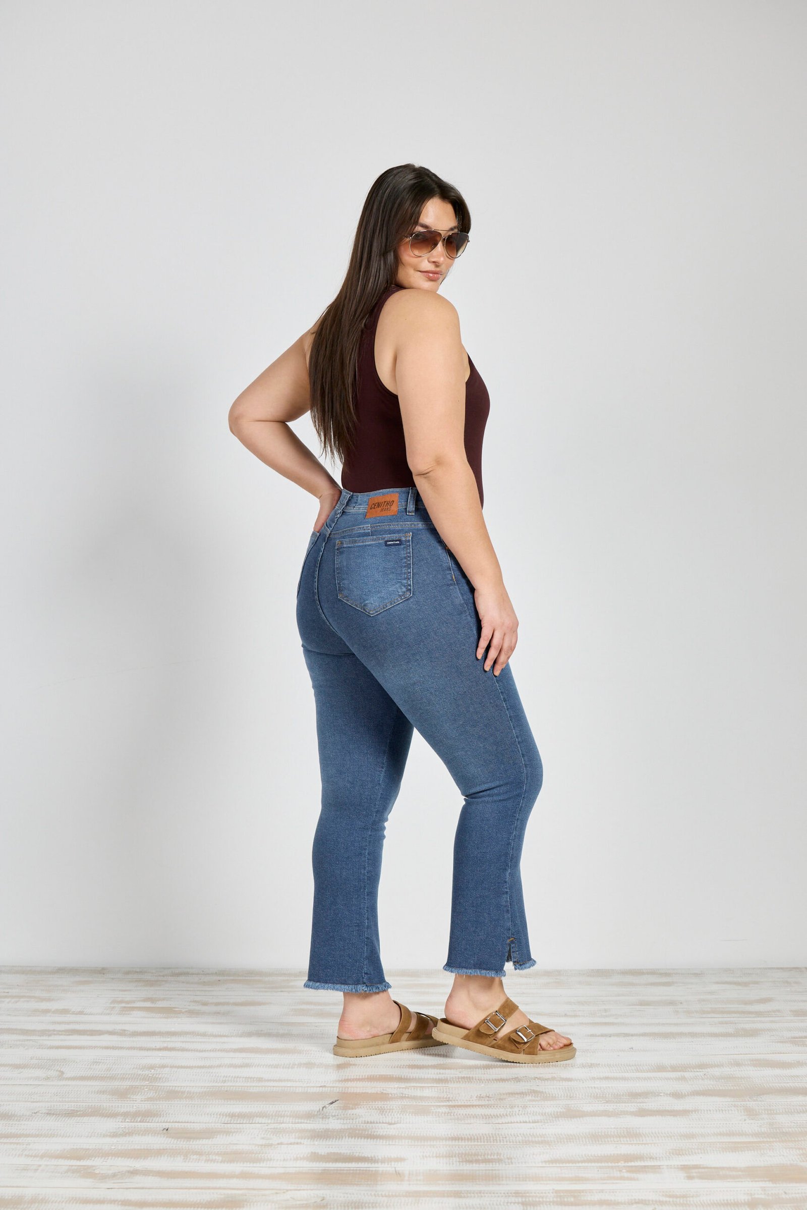 Alternative view of ART. 3011 | CROP SEMI OXFORD STONE CON TAJO EN BOTA ELASTIZADO