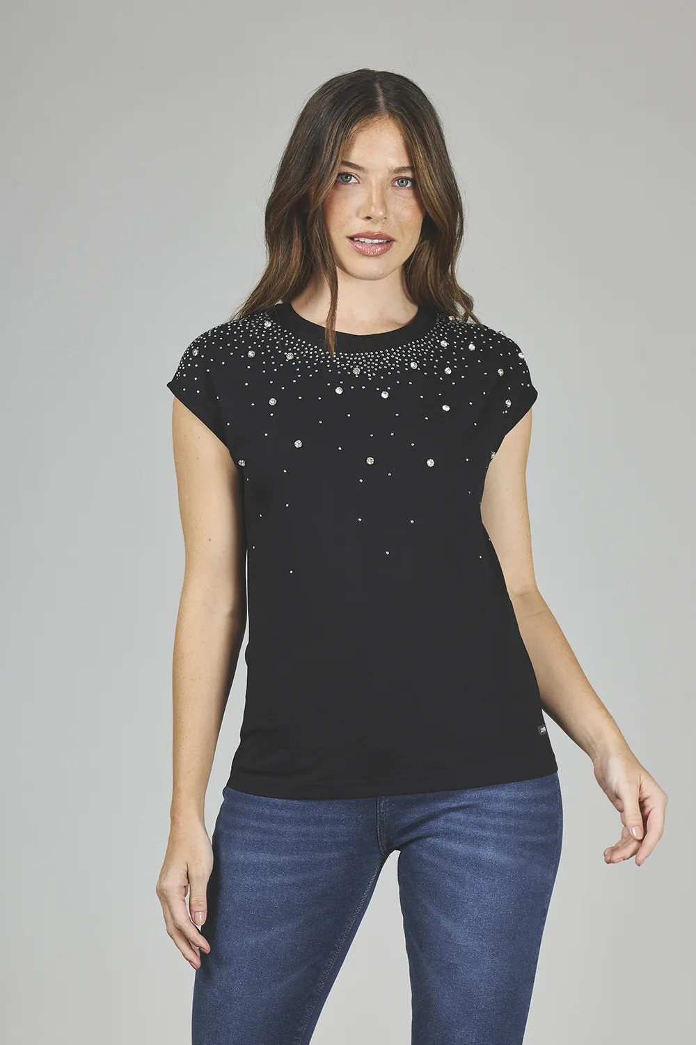 ART. A-54 | REMERA NEGRA CON BRILO