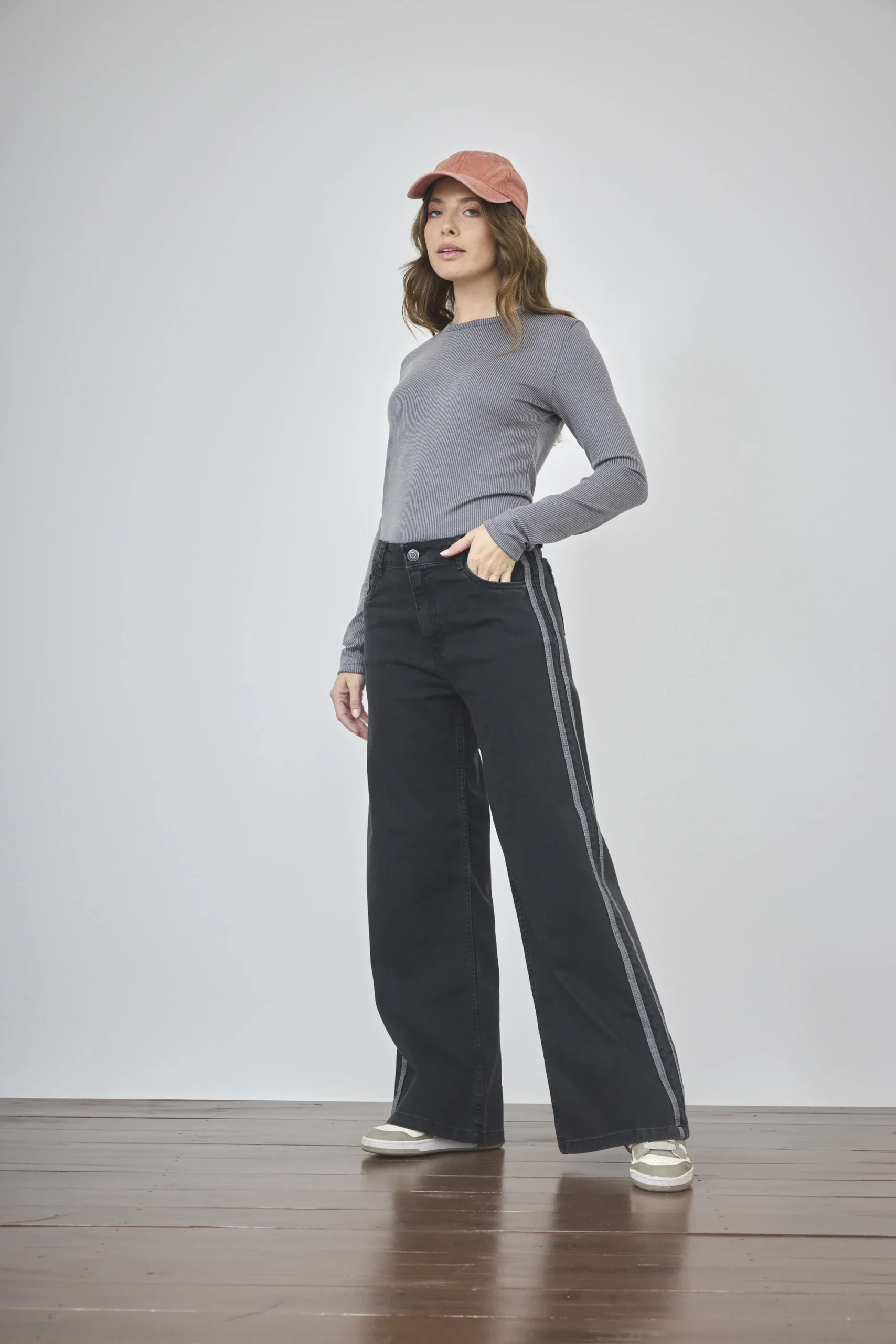 ART. 494 | WIDE LEG CON LINEAS NEGRO ELASTIZADO