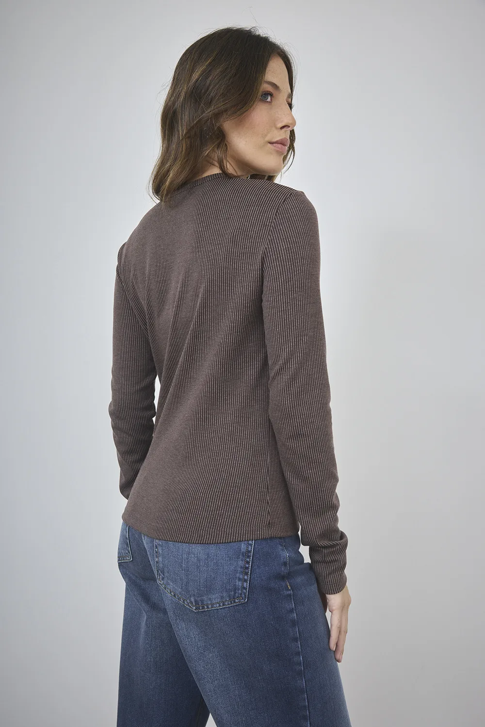 Alternative view of ART. A-96 | REMERA MANGA LARGA CHOCOLATE MORLEY